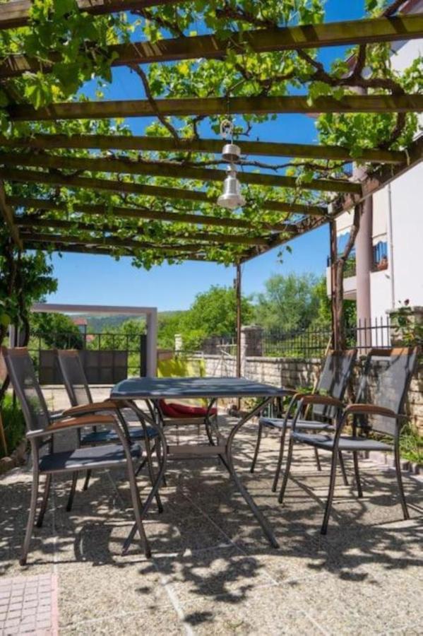 Secret Garden 76 Sq.M. Apartment Close To City Center Ioannina Exterior photo